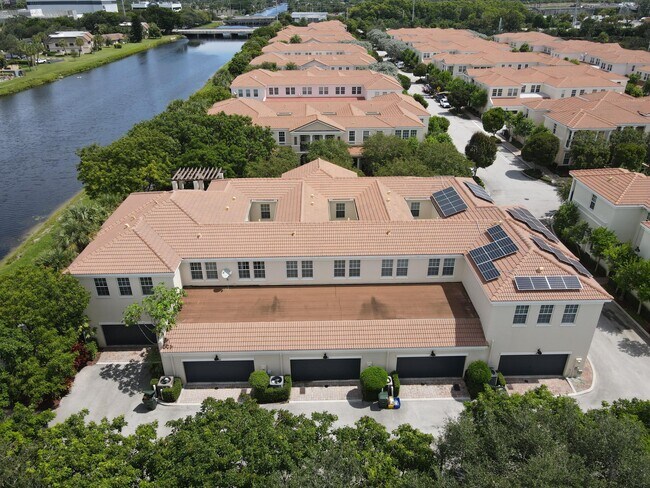 Foto del edificio - 8336 NW 9th Ave
