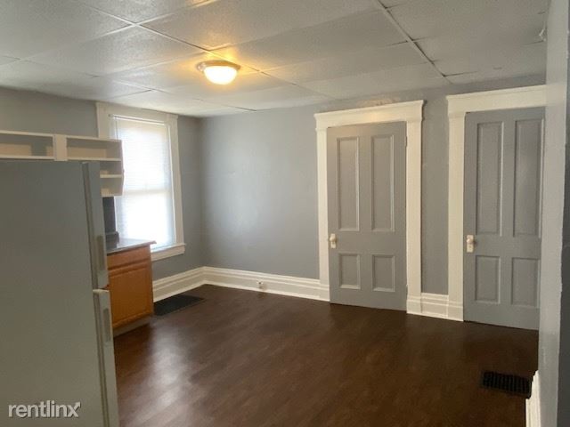 Building Photo - 1315 Greenup St