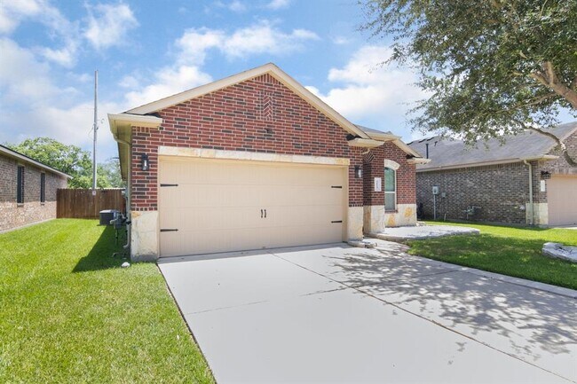 Foto del edificio - 3123 Hurst Green Ln