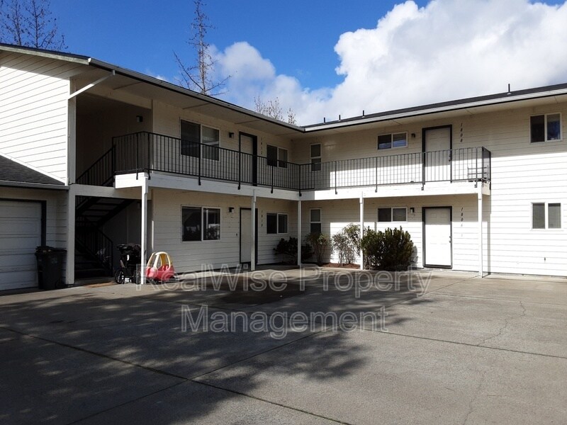 1810 Medart Ln, Grants Pass, OR 97527 Condo for Rent in Grants Pass