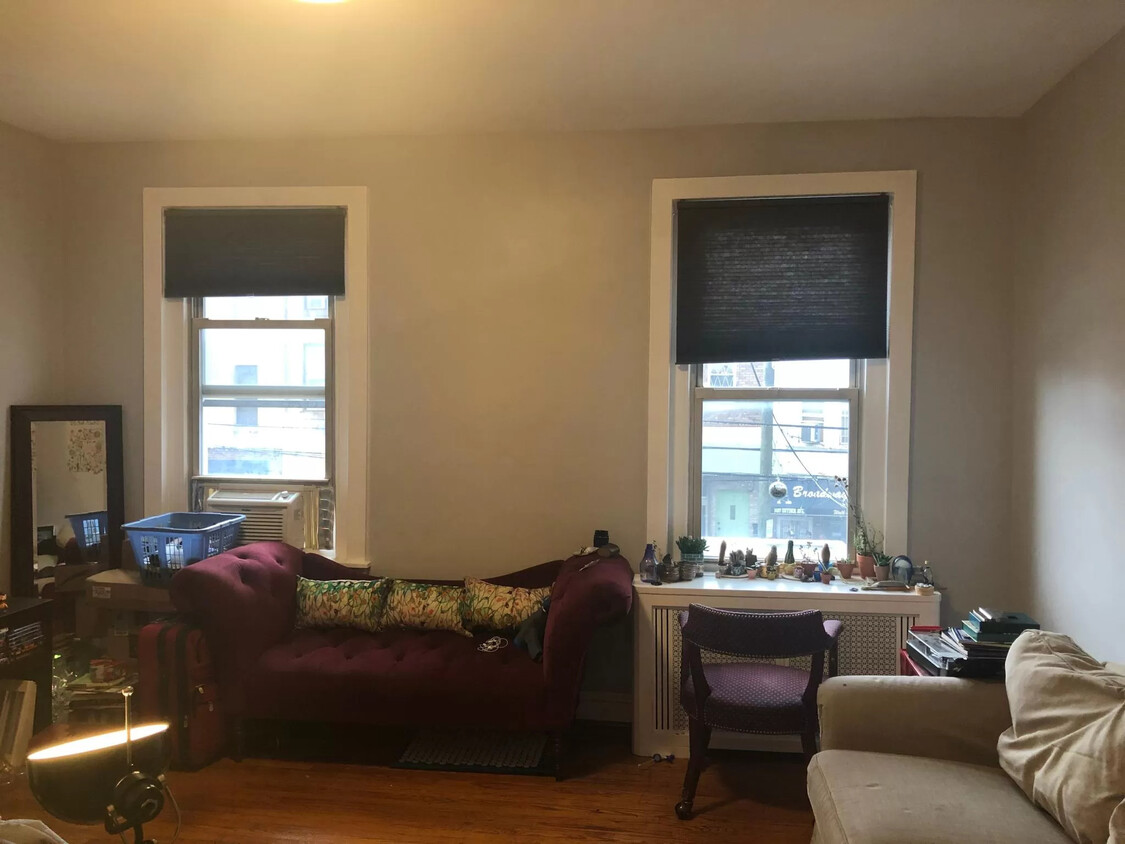 Primary Photo - 1434 Snyder Ave