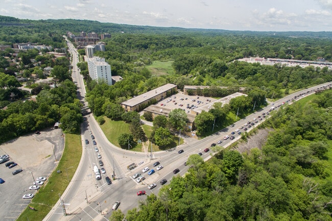 Building Photo - The Woodlands