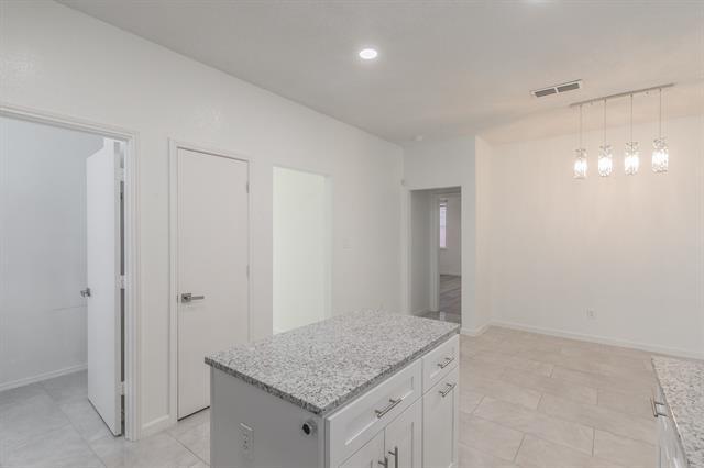 Foto del edificio - 4333 Park Creek Cir N