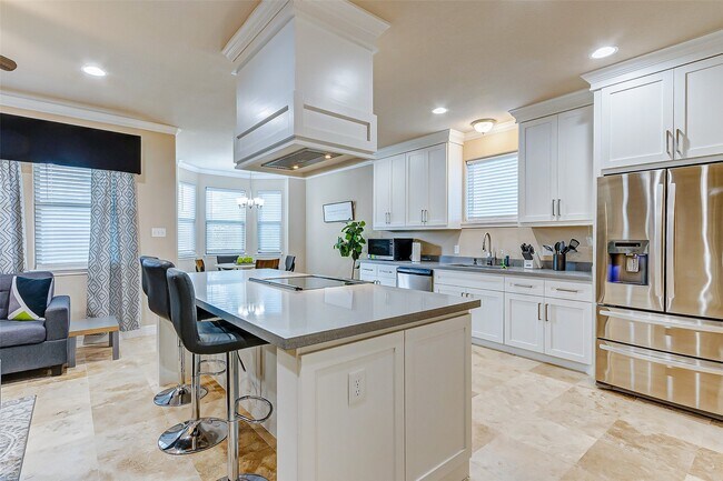 Building Photo - 3807 W Orem Dr