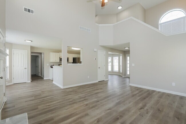Building Photo - 550 Ransom Way