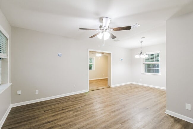 Building Photo - 2468 Quail Ave