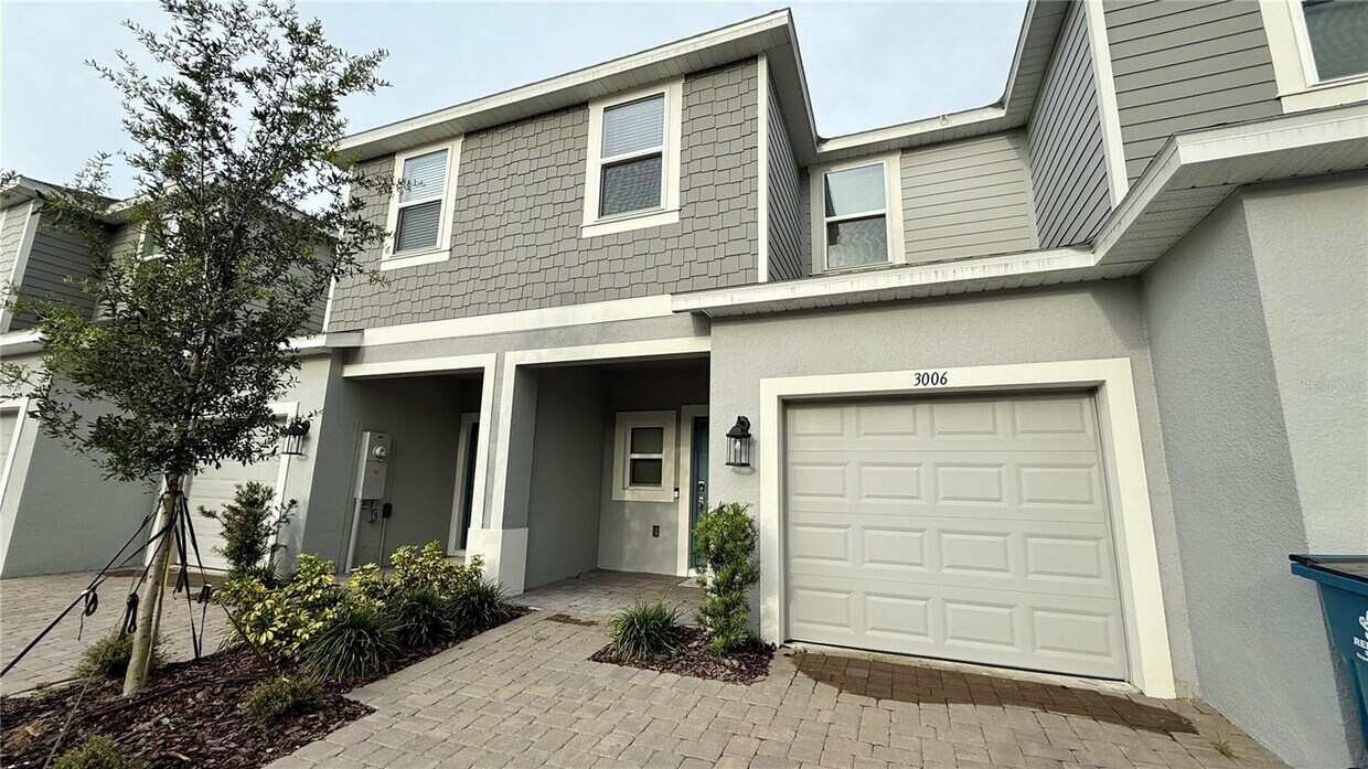 Primary Photo - 3006 Canary Ave