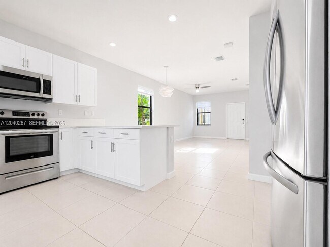 Foto del edificio - 1523 SW 29th St