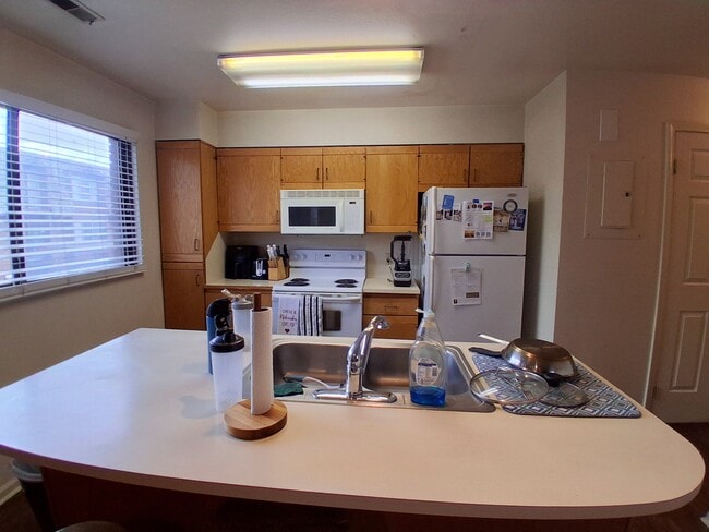 Building Photo - 769 N 200 E