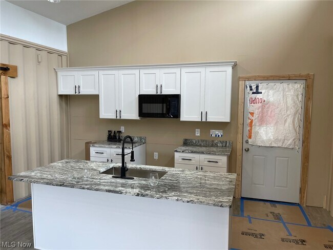 Foto del edificio - 4832 E 84th St