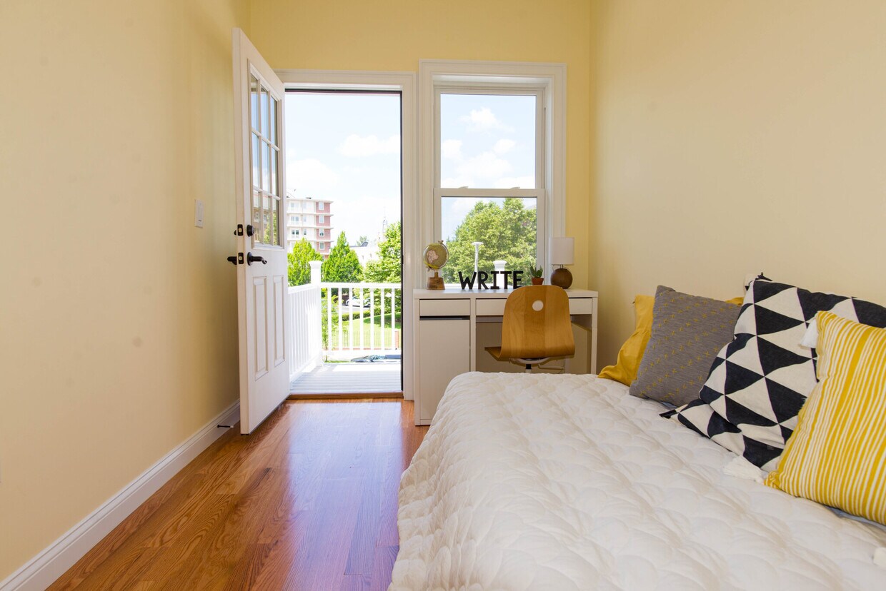 *Pictures are representative samples of the advertised unit. In some cases, the actual units you tou - 624 Cambridge St