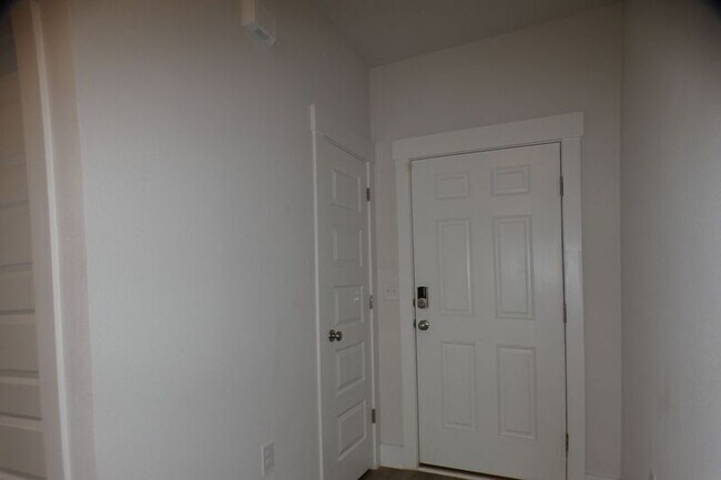 Foto del edificio - 5756 Conley Ct
