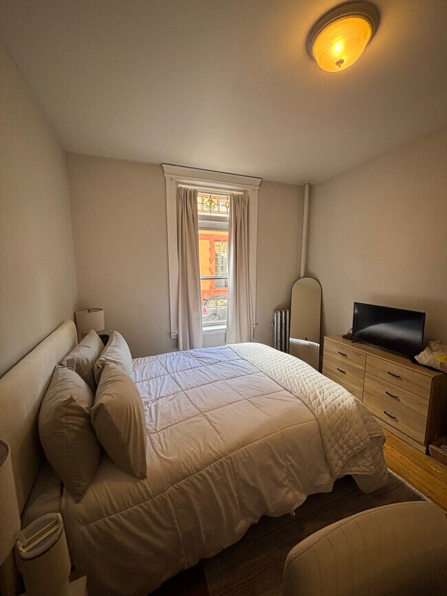 Building Photo - 38 Hemenway St