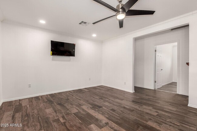 Foto del edificio - 538 W 13th St