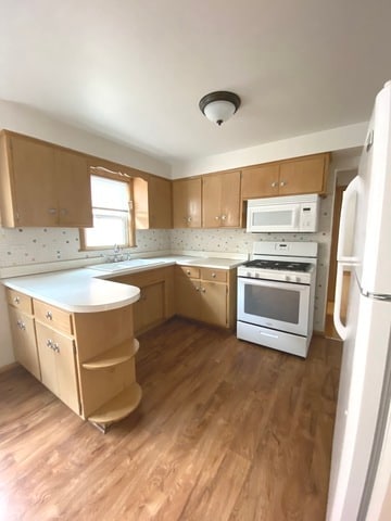 Building Photo - 3119 N Narragansett Ave