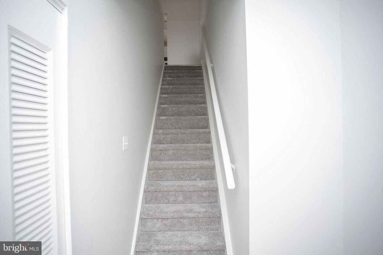 Foto principal - 608 Briarwood Ct