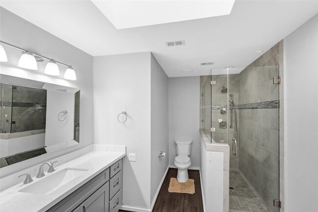 Building Photo - 233 Litchfield Ln