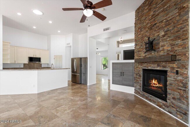 Building Photo - 11318 E White Feather Ln