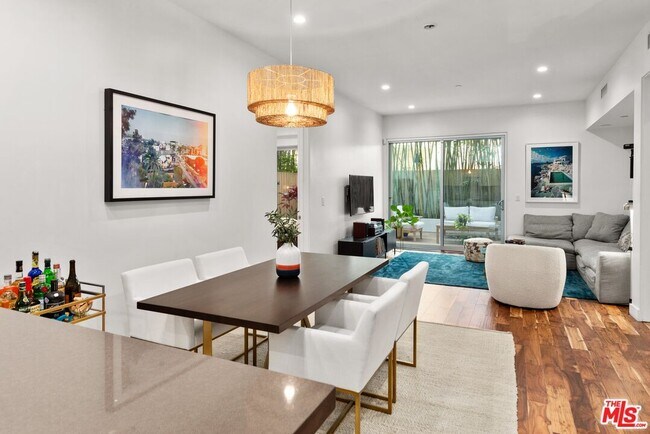 Foto del edificio - 855 Croft Ave