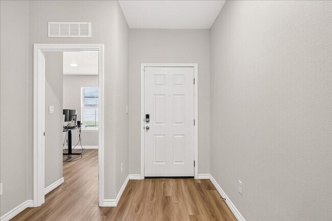 Foto del edificio - 1638 Comfy Wy