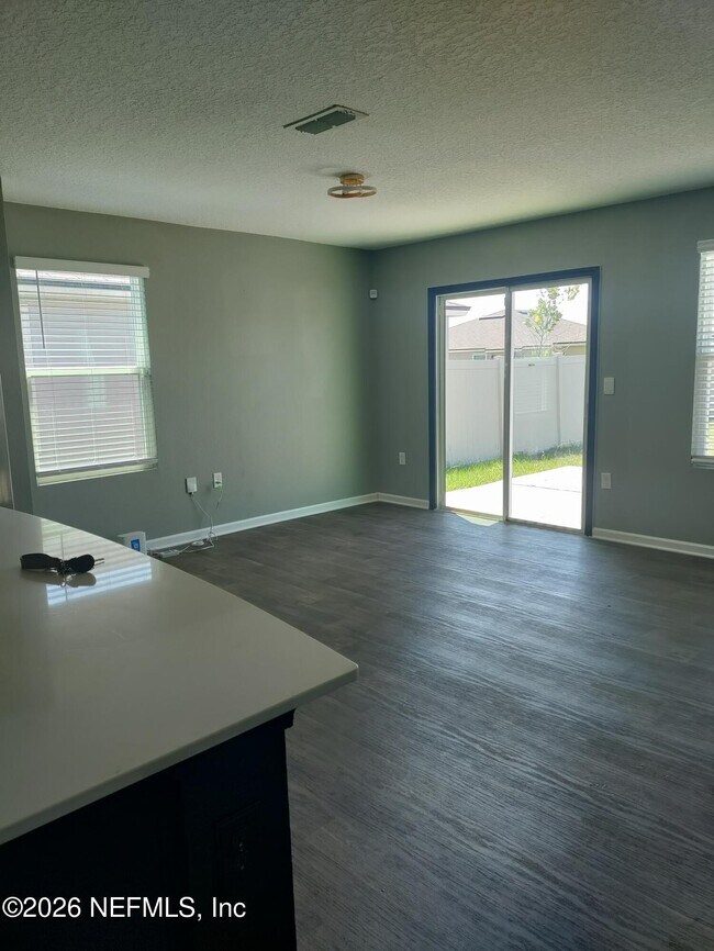 Foto del edificio - 4260 Hemlock St