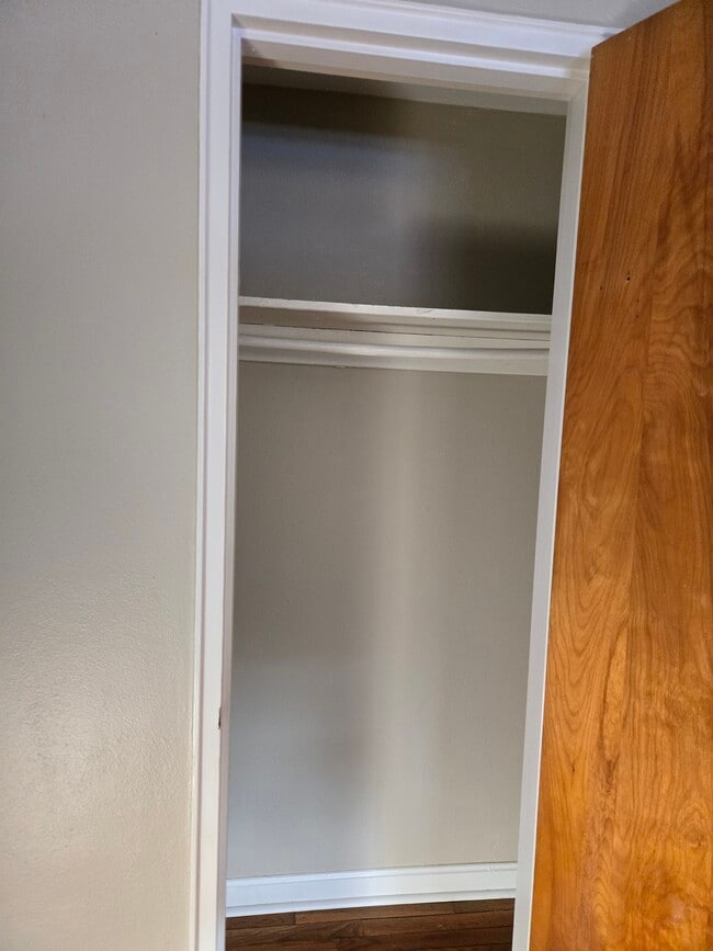 Building Photo - 1043 Broadview Blvd S