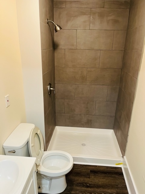 Bathroom - 1008 Clifton Ave