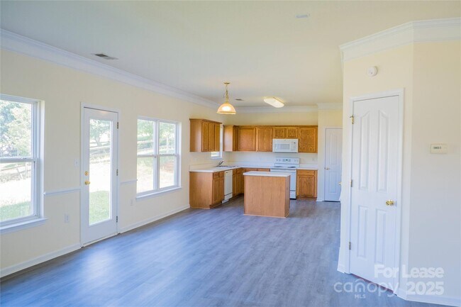 Building Photo - 6926 Brandon Chase Ln