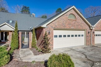 Building Photo - 409 Hunters Cir