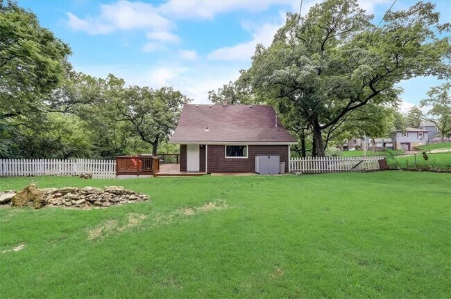 Building Photo - 1628 W 37th Ave