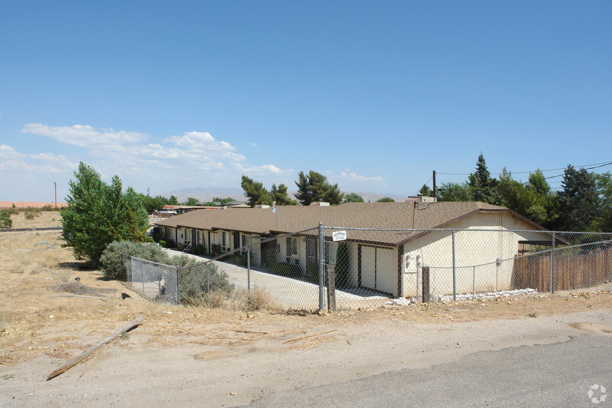 Building Photo - A Avenue Property