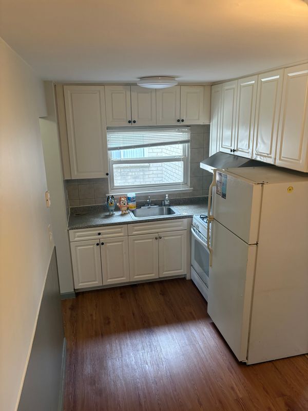 Foto del edificio - 8676 16th Ave