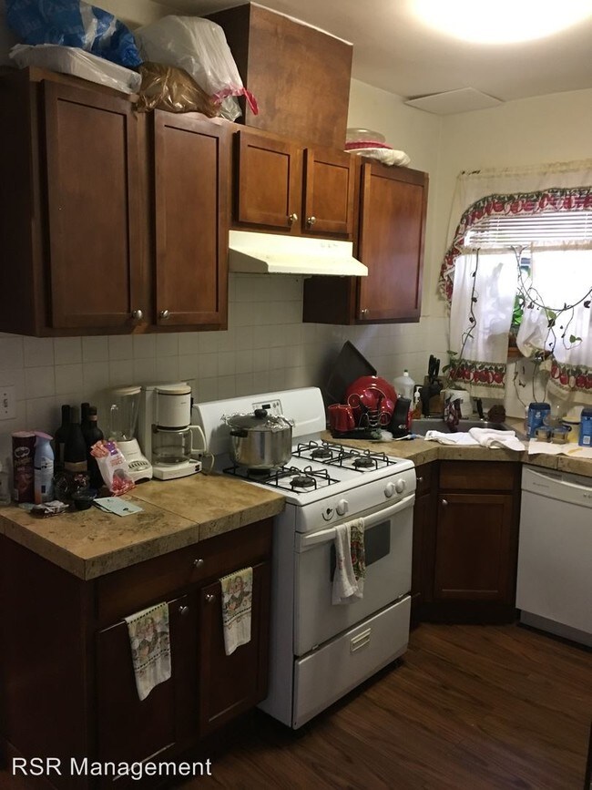 Building Photo - 3 br, 1 bath House - 837 N. Homan Avenue