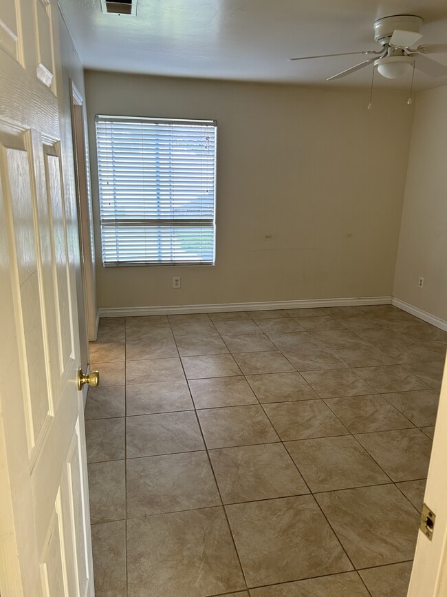 Building Photo - 5416 Summer Villa Dr