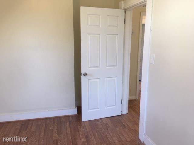 Building Photo - 3804 W Rogers Ave