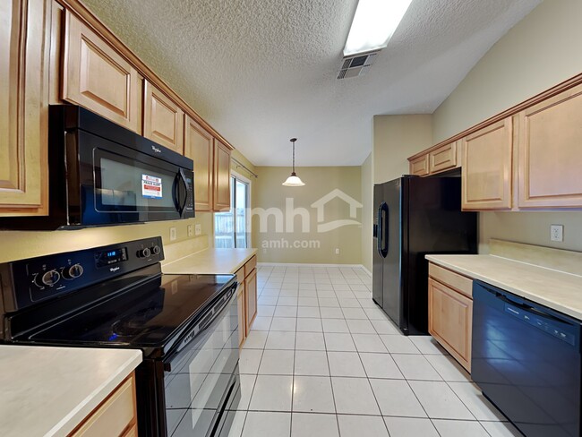 Foto del edificio - 867 Bonaparte Landing Blvd