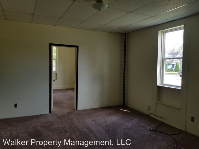 Building Photo - 220 Linn St