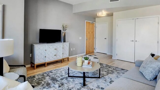 Foto del edificio - 1438 Little Raven St