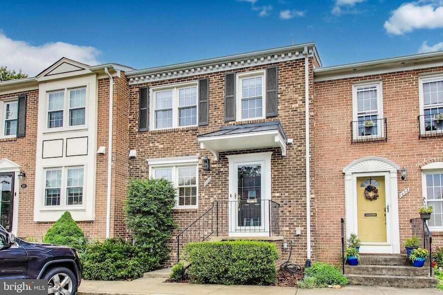 Primary Photo - 1325 Chetworth Ct