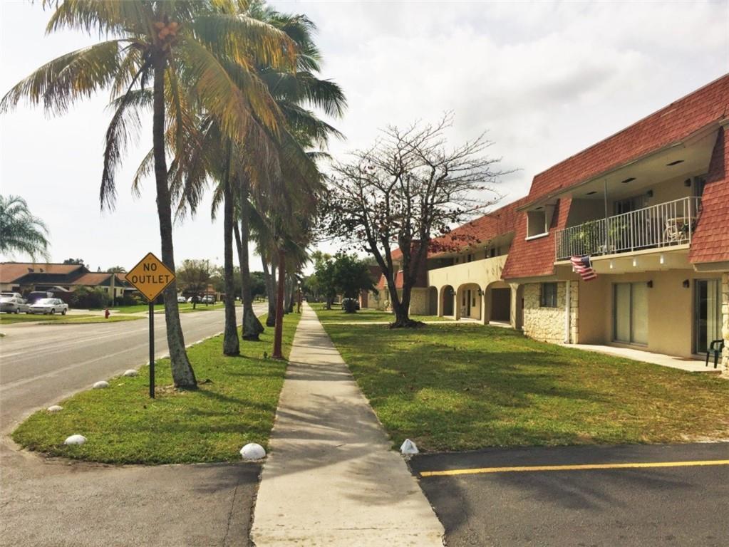 Foto principal - 965 Manor Dr
