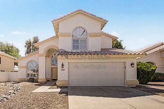 Building Photo - 1935 W Mockingbird Dr