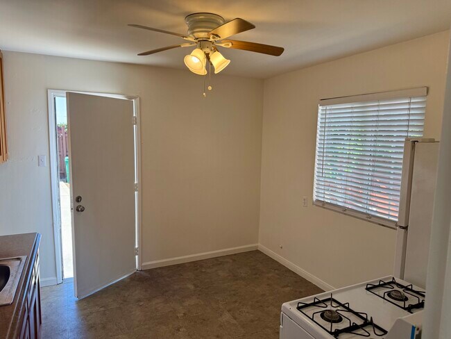 Foto del edificio - 3521 Clairemont Mesa Blvd