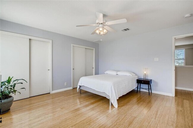 Foto del edificio - 8813 Winter Haven Rd