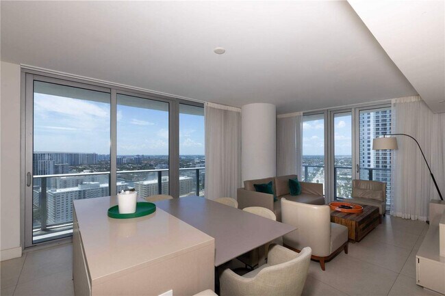 Foto del edificio - 4111 S Ocean Dr