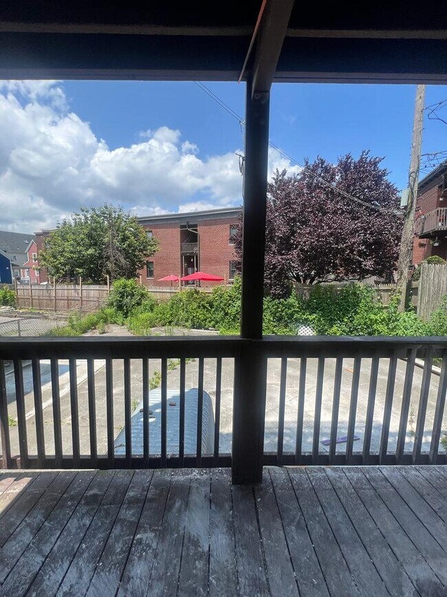 44 Irwin St Unit 1, Winthrop, MA 02152 44 Irwin St Winthrop, MA