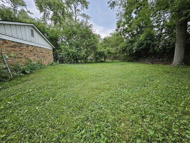Building Photo - 6602 Lennington Dr