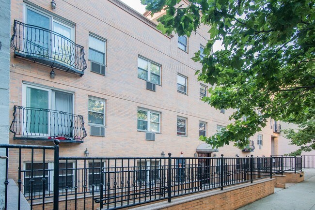 Building Photo - 3438 41st St