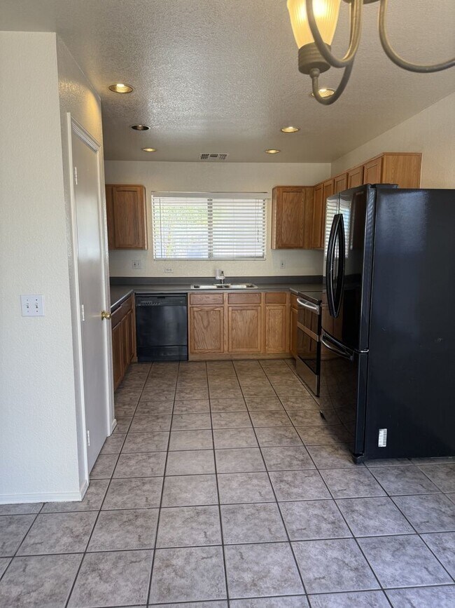 Foto del edificio - 2448 E Hazeltine Way