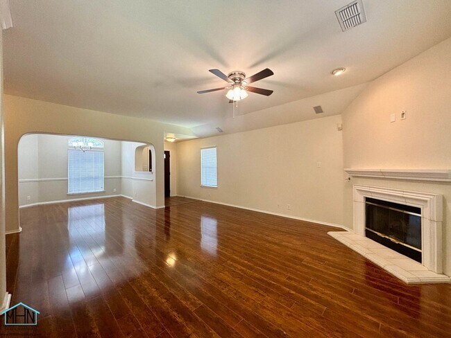 Foto del edificio - Beautiful 3 bed/2 bath home located in Sha...