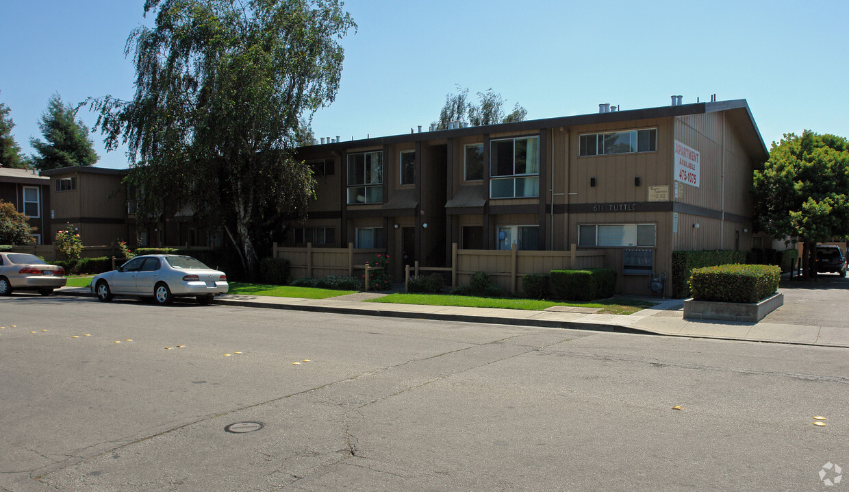 Primary Photo - Village View Aparments